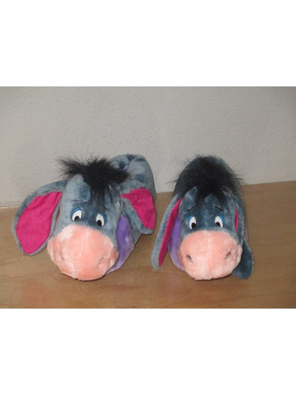 Disney Winnie Pooh Blue Pink Ears Woman's Slipper Size 7-8 Medium Good Pre Owned